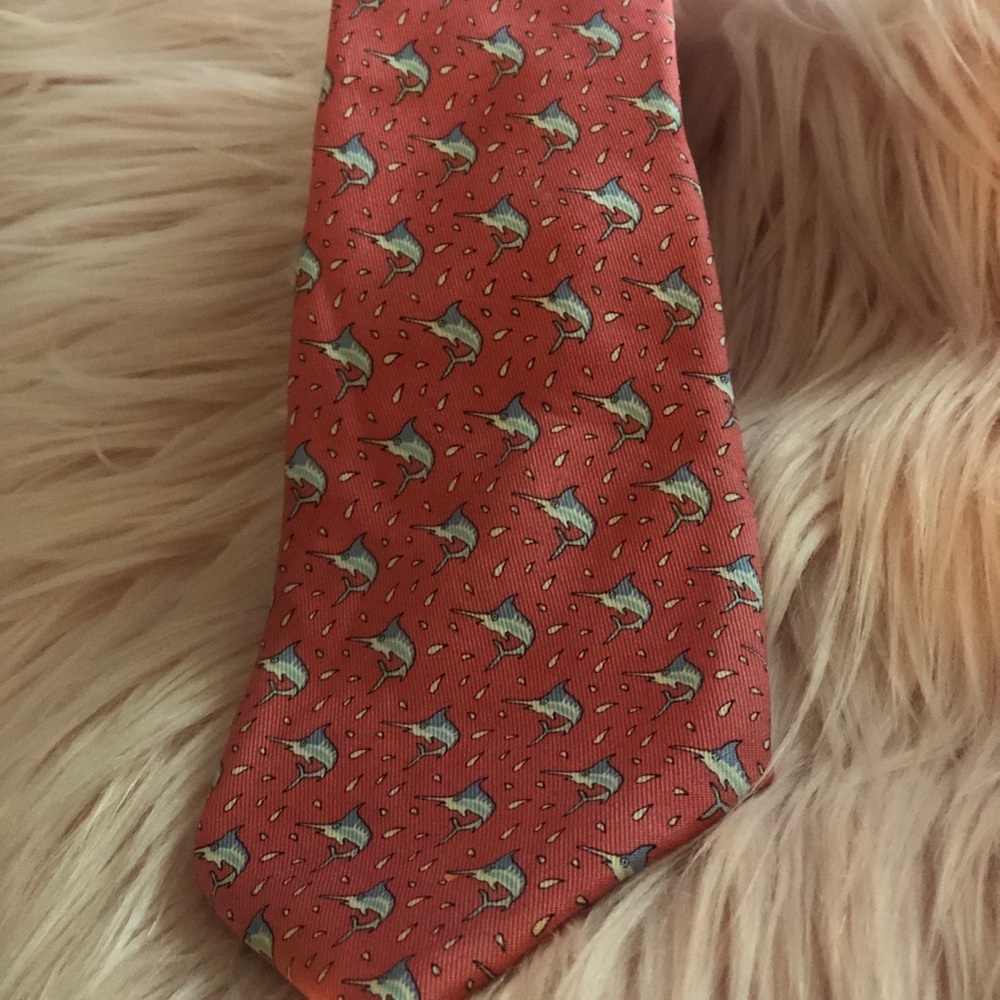 Vineyard Vines Pure Silk Dolphin Pattern Neck Tie